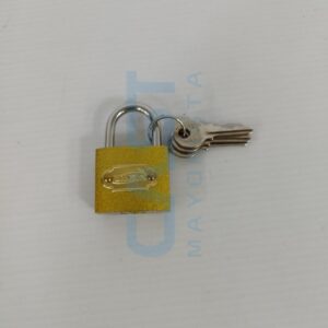 CANDADO 32MM DORADO GRUESO MACAO Art. CTMACAO