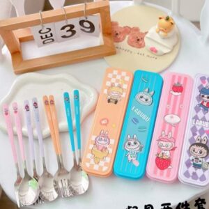 SET CUBIERTO {WD872} TENEDORCUCHARA LABUBU Art. CTLABUBU