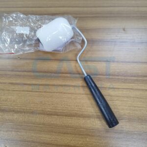 RODILLO CHICO C/ MANGO PLASTICO NEGRO (PR688)