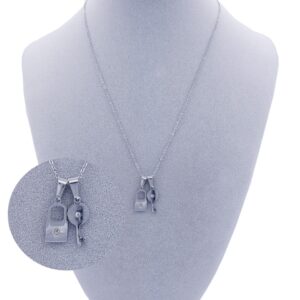 COLLAR Y DIJE DE ACERO QUIRÚRGICO – 22653/5