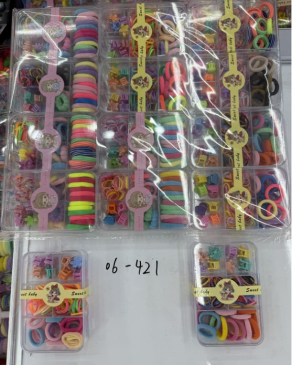 CAJA CON ACCESORIOS PARA PEINADOS X12