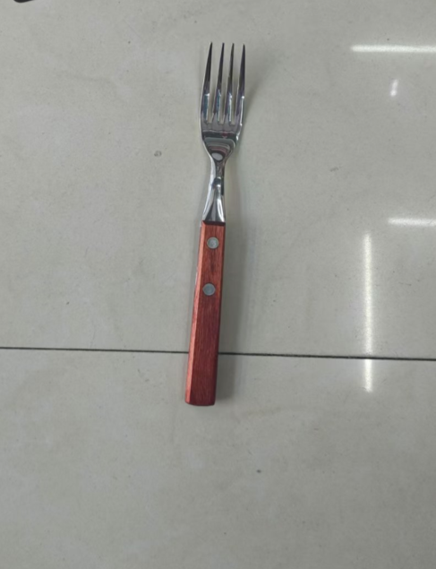 TENEDOR MANGO DE MADERA X6U 19.5*2,4*1 CM