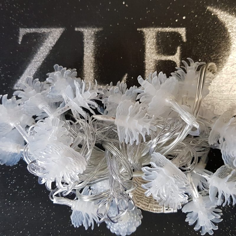 28 LED – PIÑA FLOR 220V