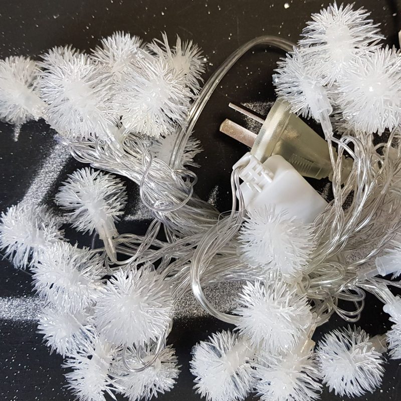 28 LED – POMPOM 220V