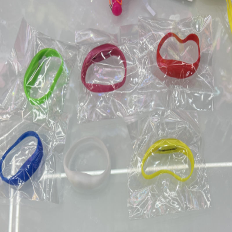 PULSERA CON LUZ AUDIORITMICA X12