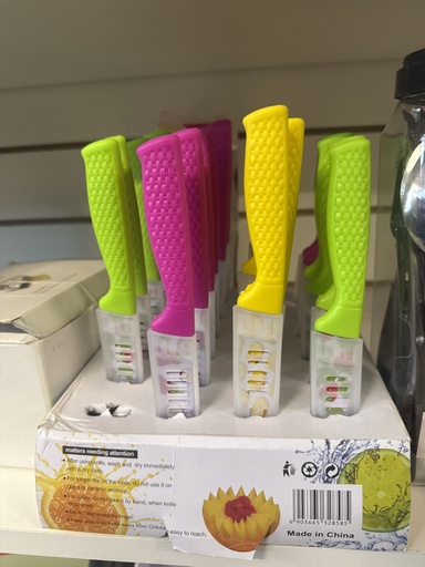 [PREPLNEGCUCHILLOSCFUNDAPLASTICA] Cuchillos c/ funda plastica