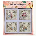 Pulsera con 4 cuentas con pedrería y 3 dijes x12